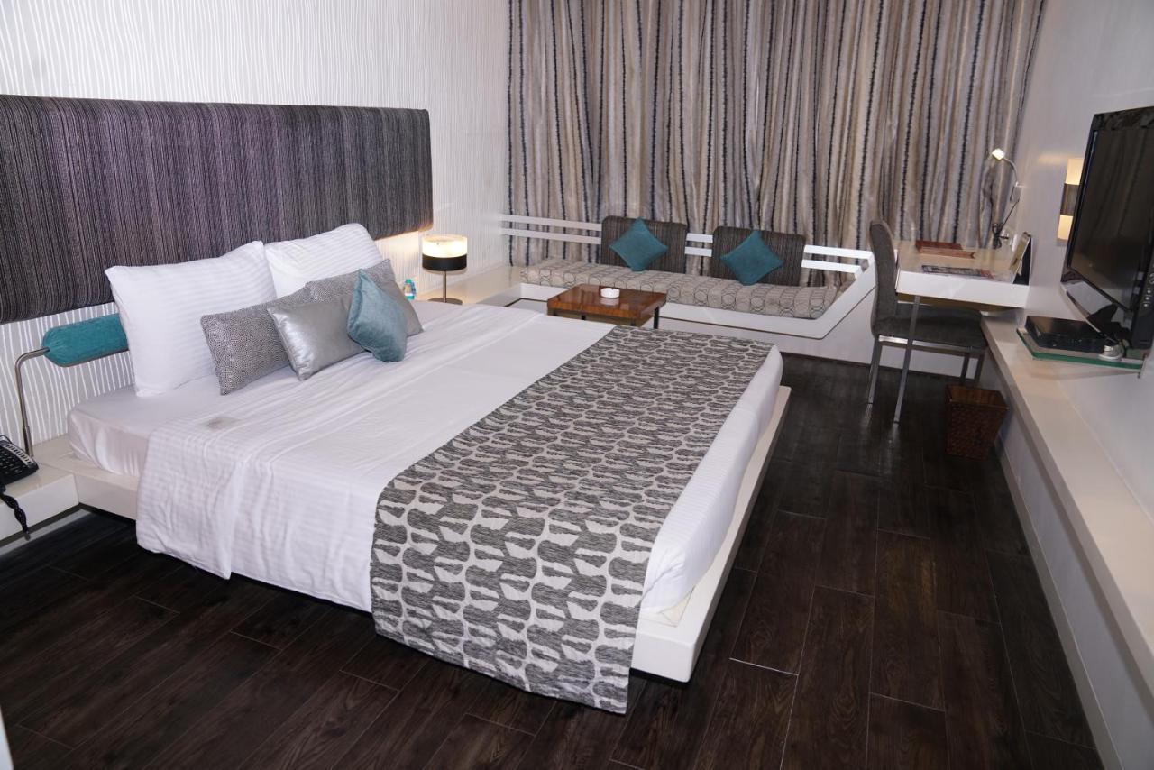 Hotel Kohinoor Continental,Airport Bombaj Zewnętrze zdjęcie