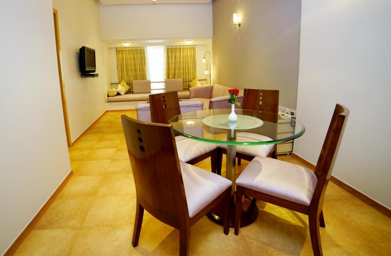 Hotel Kohinoor Continental,Airport Bombaj Zewnętrze zdjęcie